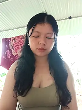 lisa-bae00 online show from April 17, 4:04 am