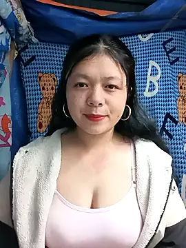 lisa-bae00 online show from January 7, 12:10 pm