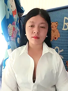 lisa-bae00 online show from April 9, 12:34 am