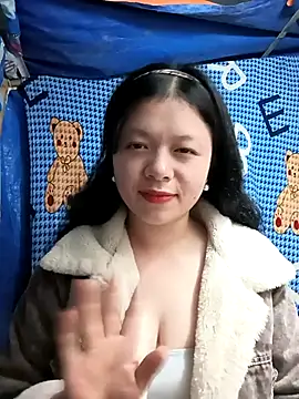 lisa-bae00 online show from December 22, 11:54 am