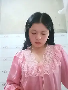 lisa-bae00 online show from June 10, 2:07 pm