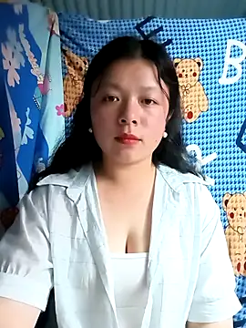 Snapshot of lisa-bae00 chatting on May 3, 1:58 pm lisa-bae00 online show from May 3, 1:58 pm