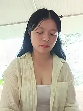 lisa-bae00 online show from July 11, 1:39 am