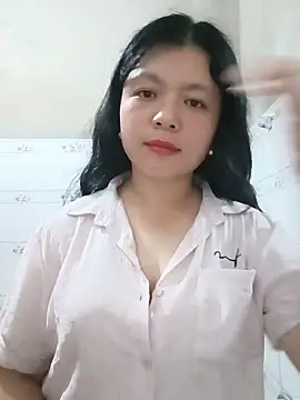 Snapshot of lisa-bae00 chatting on May 24, 12:27 pm lisa-bae00 online show from May 24, 12:27 pm