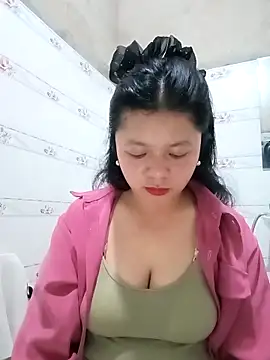 lisa-bae00 online show from February 9, 11:47 pm