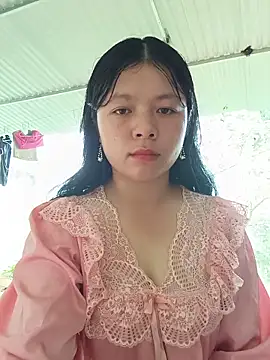 lisa-bae00 online show from June 17, 3:50 am