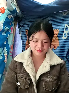 lisa-bae00 online show from March 8, 3:10 am