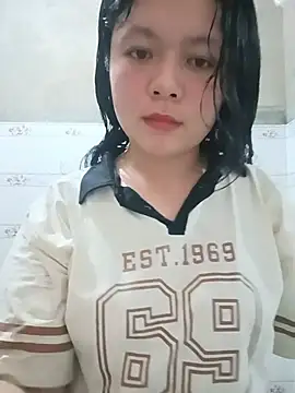 lisa-bae00 online show from July 4, 3:16 pm