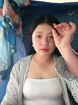 lisa-bae00 online show from February 15, 8:46 am