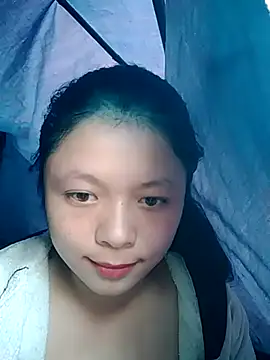 Snapshot of lisa-bae00 chatting on October 27, 10:05 am lisa-bae00 online show from October 27, 10:05 am