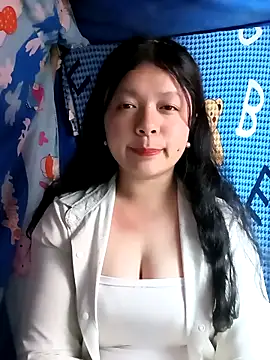 lisa-bae00 online show from March 23, 1:11 pm