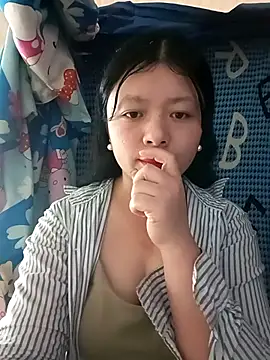 lisa-bae00 online show from April 1, 1:19 am