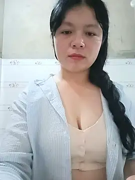 lisa-bae00 online show from July 17, 2:36 pm