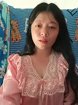 lisa-bae00 online show from July 6, 11:40 pm