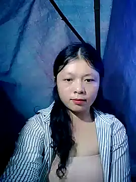 Snapshot of lisa-bae00 chatting on November 9, 9:57 am lisa-bae00 online show from November 9, 9:57 am