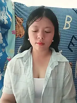 Snapshot of lisa-bae00 chatting on May 25, 2:44 am lisa-bae00 online show from May 25, 2:44 am