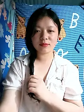 Snapshot of lisa-bae00 chatting on May 11, 2:45 pm lisa-bae00 online show from May 11, 2:45 pm