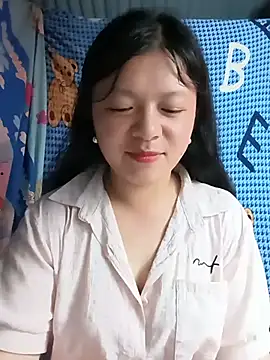 Snapshot of lisa-bae00 chatting on May 15, 1:31 pm lisa-bae00 online show from May 15, 1:31 pm