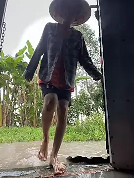 Snapshot of Candy_111 chatting on November 8, 9:02 am Candy 111 online show from November 8, 9:02 am