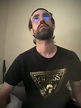 Paapii1098 online show from April 13, 4:00 pm