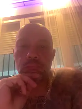 Snapshot of gitanoMad chatting on November 27, 10:43 pm gitanoMad online show from November 27, 10:43 pm