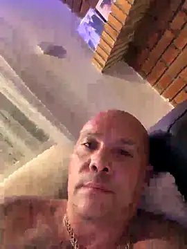 Snapshot of gitanoMad chatting on November 10, 12:04 am gitanoMad online show from November 10, 12:04 am