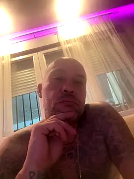 Snapshot of gitanoMad chatting on November 23, 11:48 pm gitanoMad online show from November 23, 11:48 pm