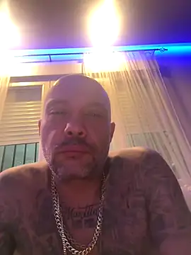 Snapshot of gitanoMad chatting on November 30, 4:57 am gitanoMad online show from November 30, 4:57 am