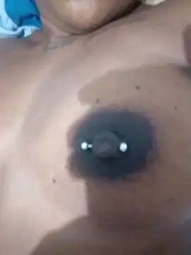 Jennyy31 online show from April 2, 9:10 pm