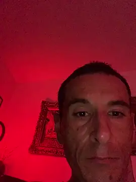 Snapshot of Davidorlando333@xh chatting on April 27, 3:37 am Davidorlando333xh online show from April 27, 3:37 am