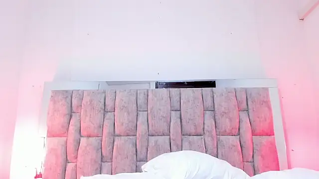 Snapshot of Crystal_Stones chatting on November 26, 6:46 am Crystal Stones online show from November 26, 6:46 am