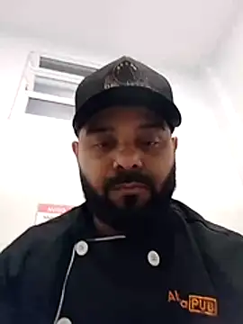 Snapshot of Sfdocom chatting on November 18, 10:02 pm Sfdocom online show from November 18, 10:02 pm