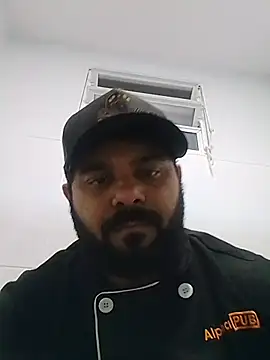 Snapshot of Sfdocom chatting on November 9, 1:31 am Sfdocom online show from November 9, 1:31 am