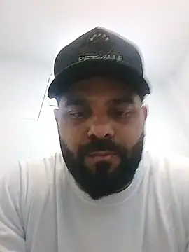 Snapshot of Sfdocom chatting on December 5, 7:23 pm Sfdocom online show from December 5, 7:23 pm