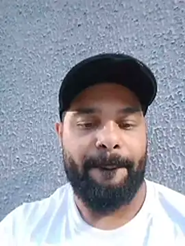 Snapshot of Sfdocom chatting on December 1, 9:59 pm Sfdocom online show from December 1, 9:59 pm