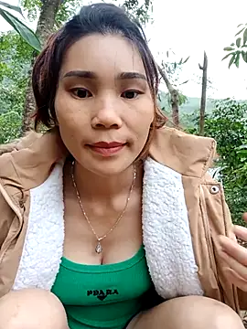 Snapshot of Bear_bear0 chatting on November 2, 12:59 am Bear bear0 online show from November 2, 12:59 am