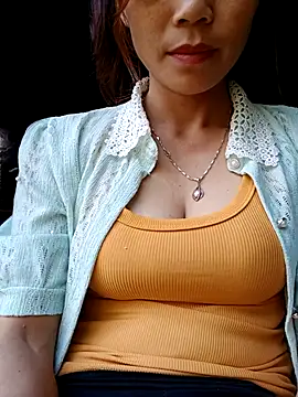 Snapshot of Bear_bear0 chatting on October 29, 1:48 am Bear bear0 online show from October 29, 1:48 am