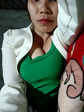 Snapshot of Bear_bear0 chatting on November 10, 3:39 pm Bear bear0 online show from November 10, 3:39 pm