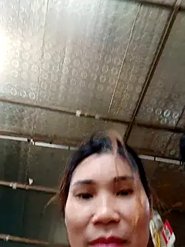 Snapshot of Bear_bear0 chatting on October 24, 12:42 am Bear bear0 online show from October 24, 12:42 am