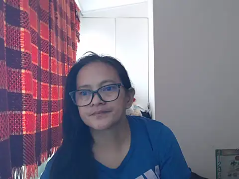 Snapshot of Kinkybela2025 chatting on June 20, 1:21 am Kinkybela2025 online show from June 20, 1:21 am