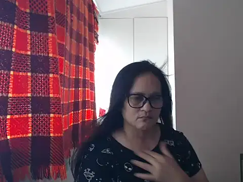 Kinkybela2025 online show from April 17, 1:19 am