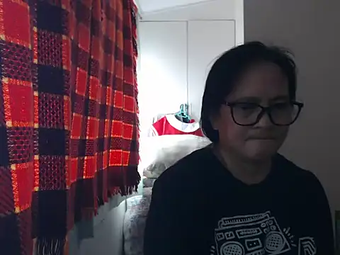 Snapshot of Kinkybela2025 chatting on July 11, 1:17 am Kinkybela2025 online show from July 11, 1:17 am