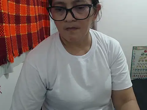 Snapshot of Kinkybela2025 chatting on June 28, 9:26 am Kinkybela2025 online show from June 28, 9:26 am