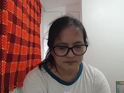Snapshot of Kinkybela2025 chatting on June 30, 12:21 am Kinkybela2025 online show from June 30, 12:21 am