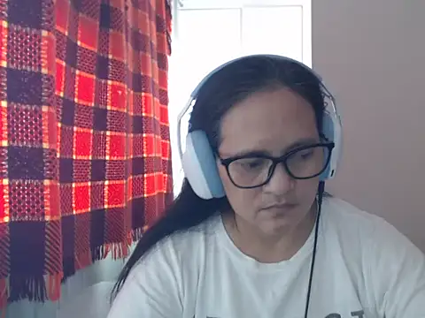 Snapshot of Kinkybela2025 chatting on July 19, 1:47 am Kinkybela2025 online show from July 19, 1:47 am