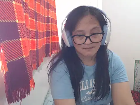 Snapshot of Kinkybela2025 chatting on June 11, 2:53 am Kinkybela2025 online show from June 11, 2:53 am