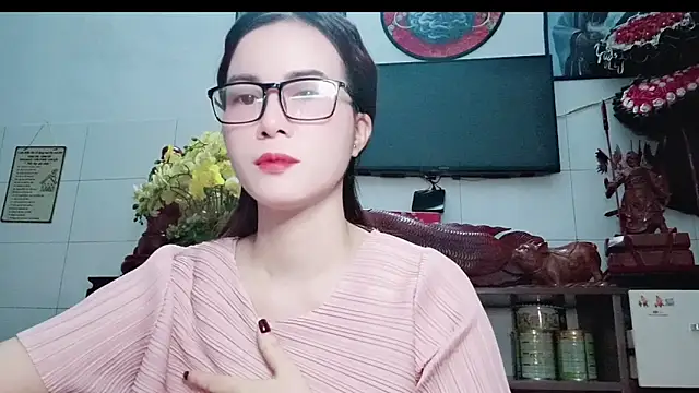 Family-Lovee online show from June 15, 5:45 pm