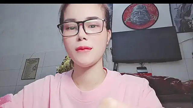 Family-Lovee online show from April 25, 4:04 pm