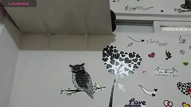 YAILIN 04 online show from February 20, 6:43 pm