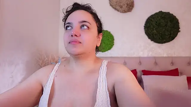 Snapshot of MoniqueJade chatting on November 14, 6:55 pm MoniqueJade online show from November 14, 6:55 pm